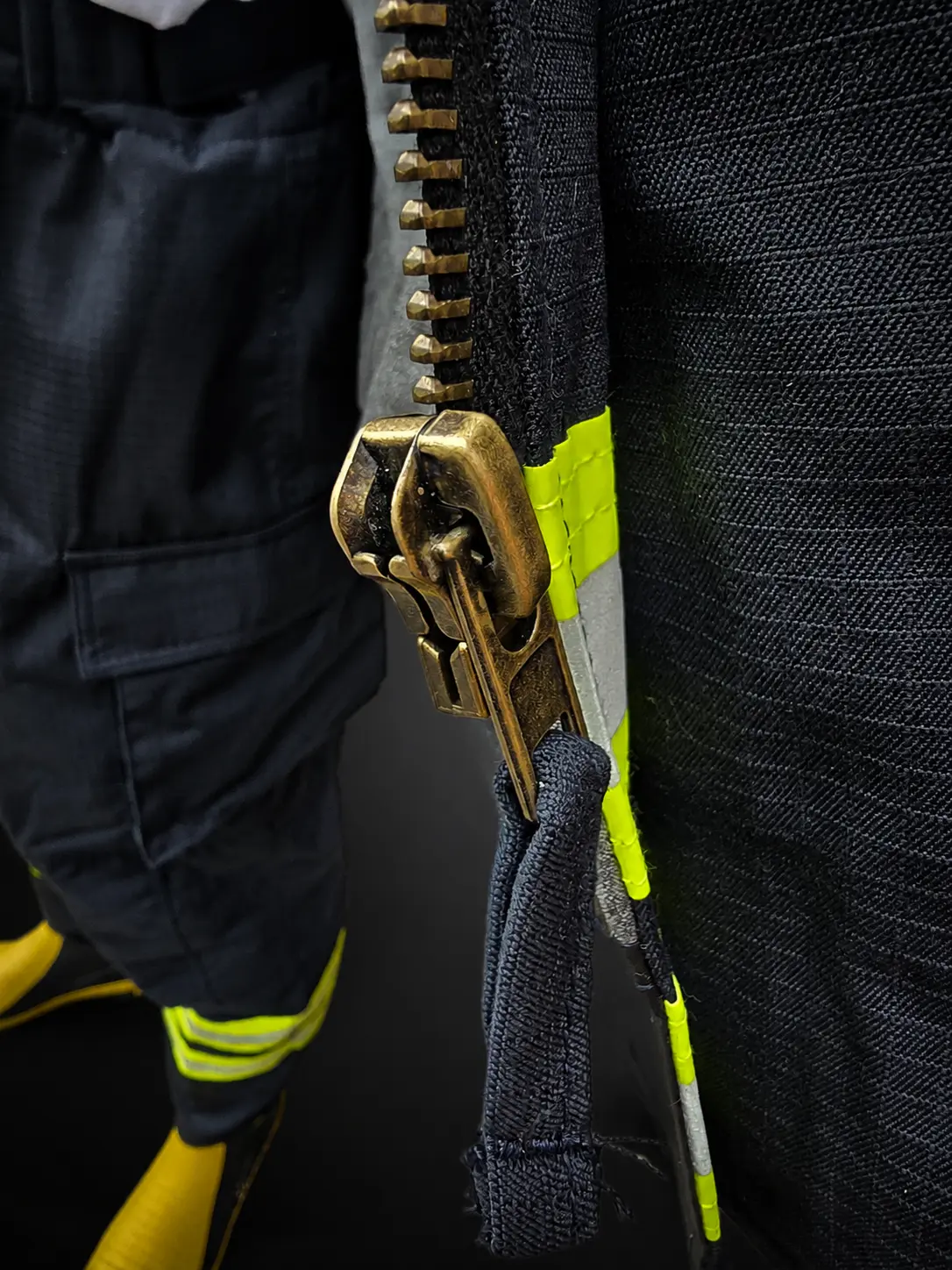 Close-up detail of the MERMAN F10 closure